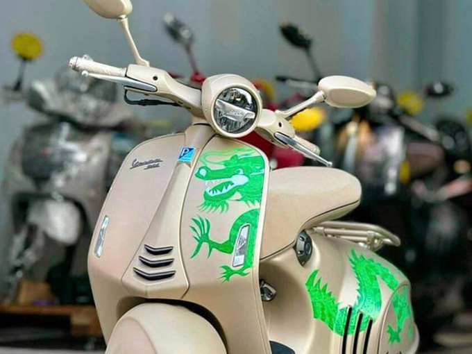 Vespa 946 phiên bản rồng rao bán hơn 700 triệu đồng tại Việt Nam