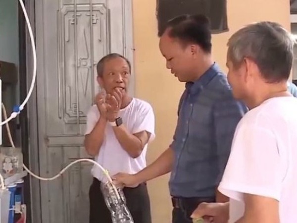 'Chữa ung thư bằng nước kiềm' - vô lý đùng đùng nhưng vì sao nhiều người vẫn tin?