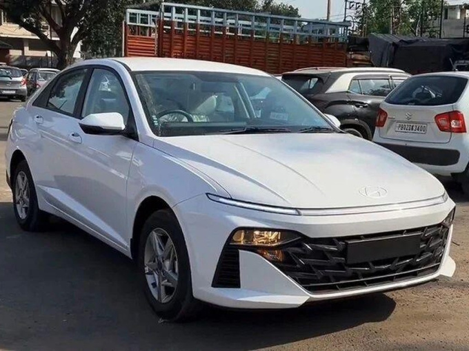 'Soi' Hyundai Accent 2024 'bằng xương bằng thịt' sắp ra mắt Việt Nam