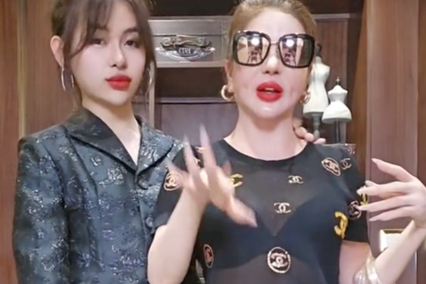 Madam Hồng mẹ Gia Kỳ được tìm kiếm sau series lên đồ cực xì teen, tạo trend 'chào các chế nhỏ'