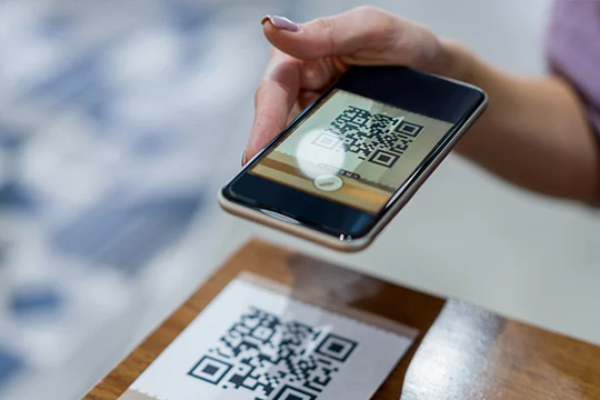 Vì sao mã QR toàn hình vẽ 'vô tri, nhằng nhịt' lại có thể chuyển khoản được tiền?
