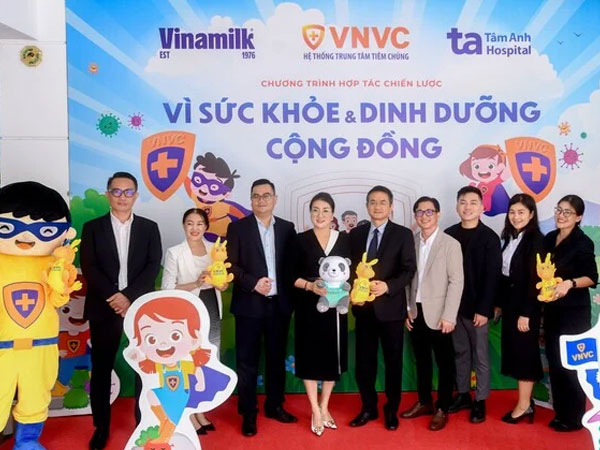 Vinamilk hợp tác chiến lược cùng VNVC, Bệnh viện Tâm Anh tăng cường chăm sóc sức khỏe cộng đồng