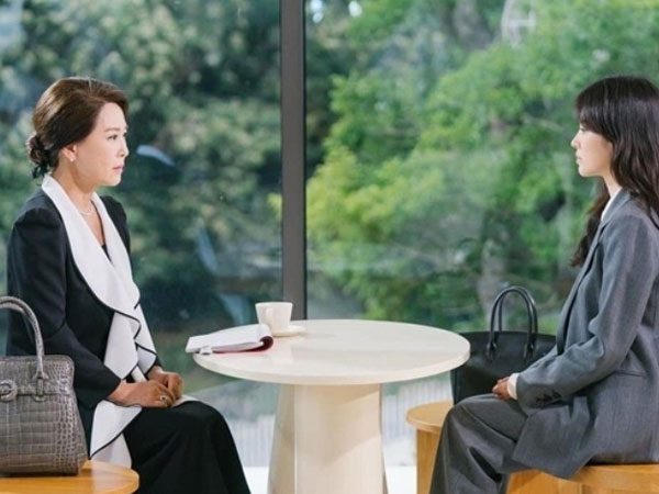Sau ly hôn, mẹ chồng liền cắt đứt liên lạc với tôi, 1 năm sau bà lại mắng: 'Cô thật độc ác'