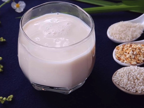 Cách làm nước gạo rang bổ dưỡng, giải nhiệt ngày hè