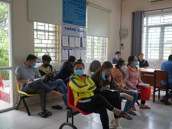 Rút BHXH một lần: Đặt lịch hẹn trực tuyến phải chờ 1-2 tháng mới đến lượt?