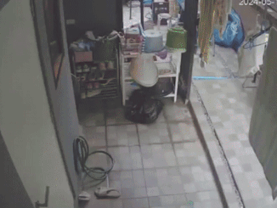Clip: Khoảnh khắc nổ khí gas cực mạnh làm sập tường nhà dân