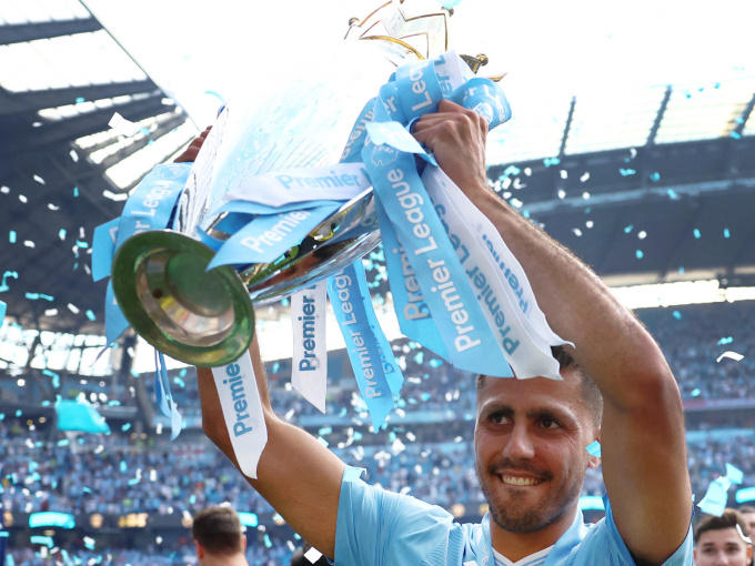 Man City đấu MU ở chung kết FA Cup: Thiên tài lãnh đạo Rodri