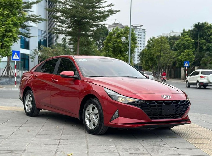 Hyundai Elantra VIN 2023 tại Việt Nam bất ngờ giảm 125 triệu đồng