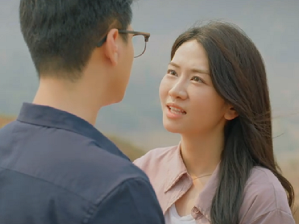 Phim Việt giờ vàng leo top 1 rating cả nước, kịch bản nhạt nhẽo vẫn hot không tưởng nhờ visual dàn cast