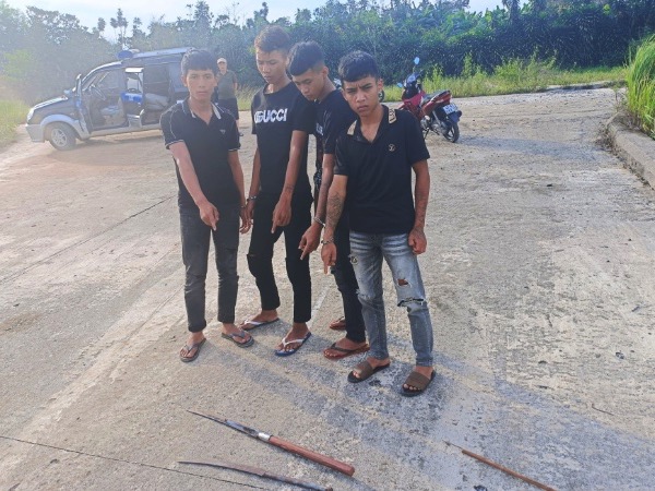 Bắt nhóm thanh thiếu niên dùng hung khí cướp tài sản của du khách đi 'săn mây'