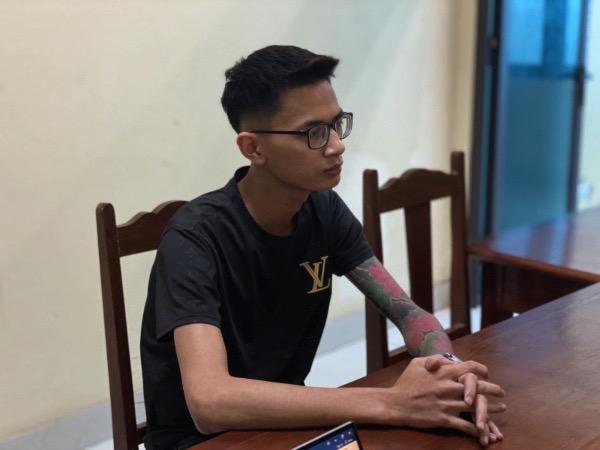 Bắt đối tượng sinh năm 2003 tổ chức đưa nhiều thanh niên ra nước ngoài để lừa đảo qua mạng: Lương tháng 800 USD, có cả thưởng... chuyên cần