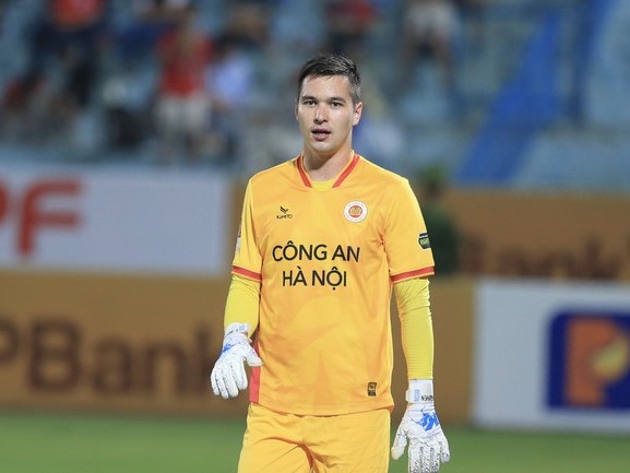 Nguyễn Filip liên tục mắc sai lầm, HLV Trần Tiến Đại chỉ ra vấn đề lớn cần khắc phục