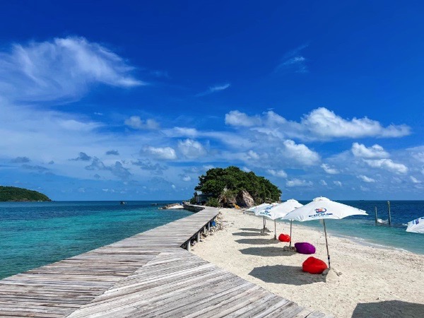 Hòn đảo nguyên sơ nước xanh màu ngọc bích, đẹp như 'Maldives ở Việt Nam'
