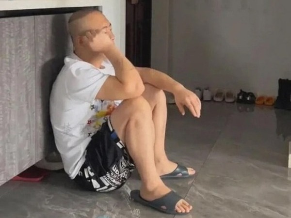 Người đàn ông 'kêu cứu' sau 8 năm ở nhà nội trợ cho vợ kiếm tiền