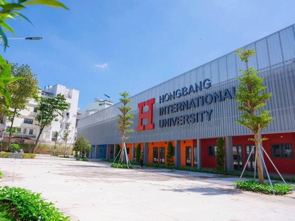 Rao bán 2 trường đại học trăm triệu USD, Nguyễn Hoàng Group lớn cỡ nào?