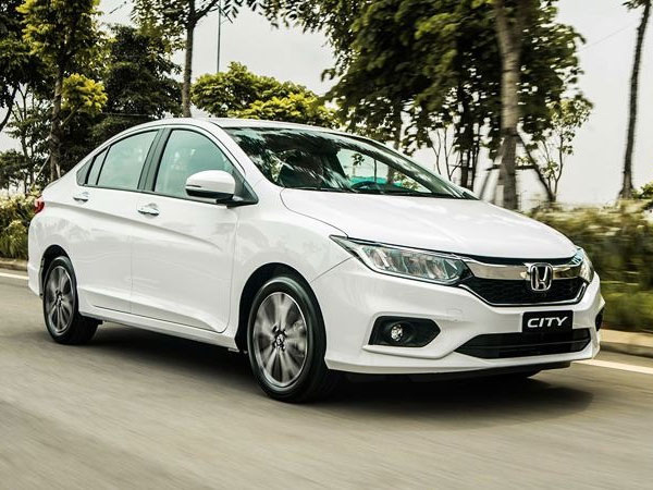 Những mẫu ô tô cũ đời cao giá chỉ 300 triệu đồng, phù hợp với người mua lần đầu