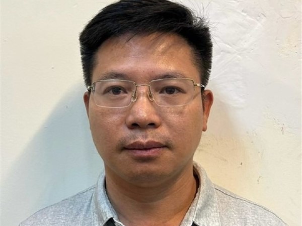 Khởi tố Phó Cục trưởng thuộc Bộ Tài nguyên Môi trường tội nhận hối lộ
