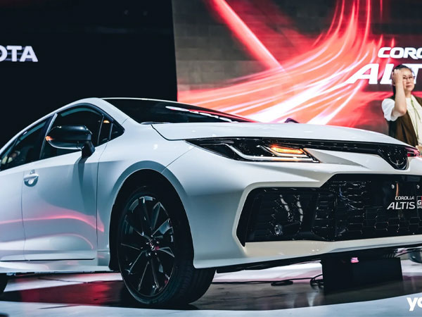 Ai chê Toyota Corolla Altis già thì có thể tham khảo bản thể thao mới ra mắt này: Bodykit hầm hố, có cánh gió, động cơ Camry, đấu Civic RS