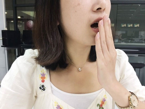 Chồng mất ăn mất ngủ vì mùi hôi miệng của vợ, đi khám mới hay cô mắc bệnh hiểm nghèo