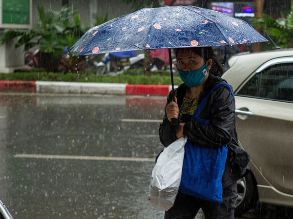 Dự báo thời tiết 31/5/2024: Hà Nội mưa rào gió bắc, Biển Đông có áp thấp nhiệt đới