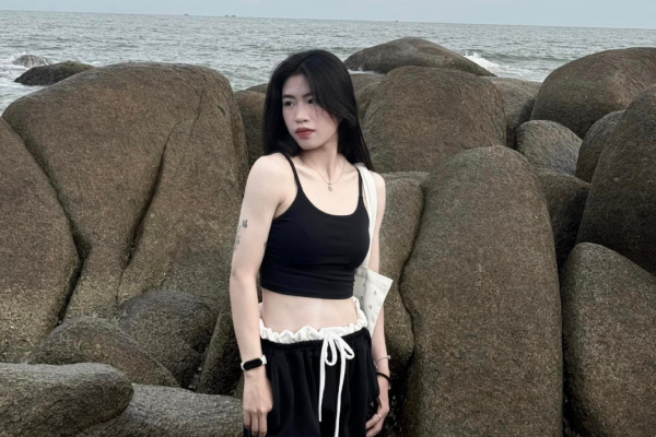 'Vợ quốc dân' Thanh Nhã lên đồ hở bạo, chắc là đã biết yêu