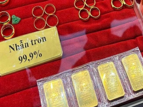 Vàng bị ‘thổi bay’ 3 triệu đồng/lượng