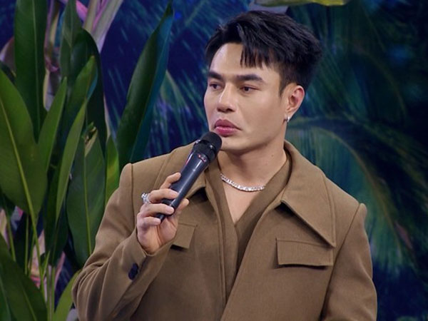 Lê Dương Bảo Lâm hát nhưng không ai vỗ tay