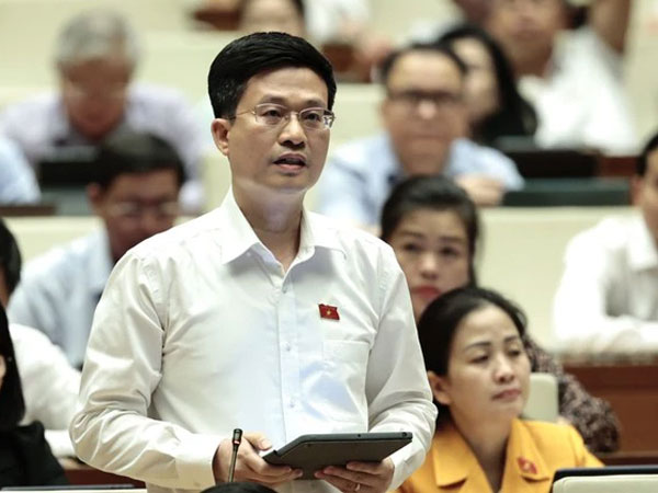 Đại biểu Quốc hội hỏi livestream bán hàng thu trăm tỷ/ngày là thật hay ảo?
