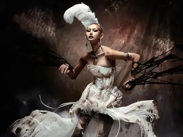 Lâm Minh 'tái sinh' trong bộ ảnh mới nhất: Tạo hình sao có thể đỉnh tới vậy!
