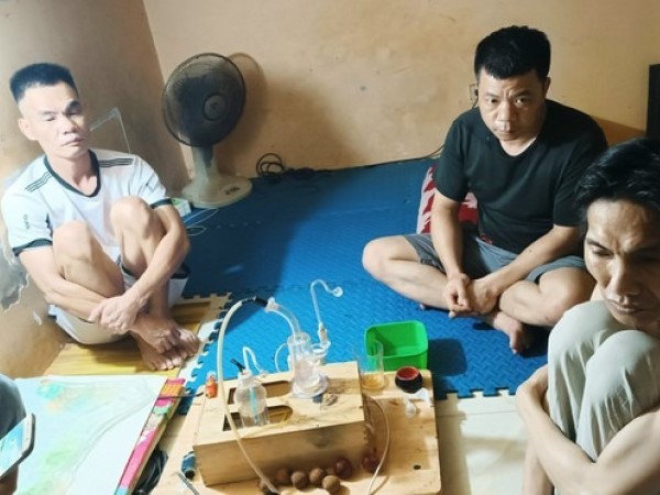 Phá tụ điểm ma túy phức tạp tại Hà Đông, khởi tố 2 anh em ruột về 3 tội danh