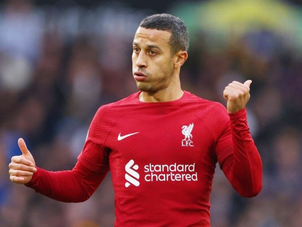 Liverpool tống tiễn 10 cầu thủ, có 'bệnh binh' Thiago