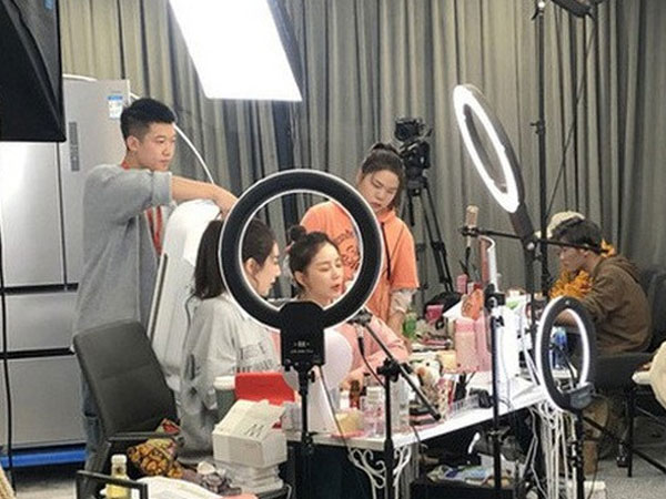 Thủ tướng yêu cầu thanh tra, kiểm tra đối với hoạt động livestream bán hàng