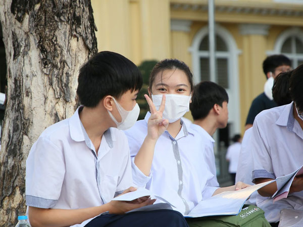 'Đồng chí' vào đề thi lớp 10 môn Ngữ văn của Hà Nội năm 2024