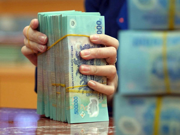 Thêm 10 ngân hàng tăng mạnh lãi suất tiết kiệm trong tuần này