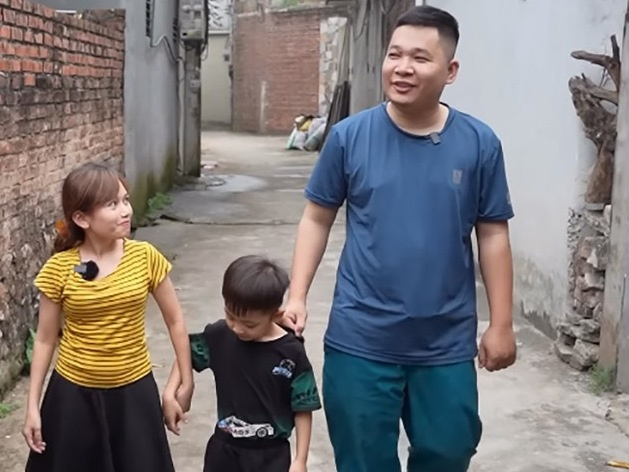 Cô gái 1m26 'cưa đổ' chàng 1m63, sinh con khỏe mạnh: Mẹ chồng không tin con dâu có thể mang thai