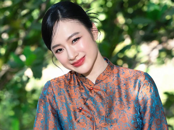 Tình trường Angela Phương Trinh: 17 tuổi hẹn hò đại gia nhưng bị lừa dối, mối tình 3 ngày với một nam ca sĩ khiến dư luận xôn xao