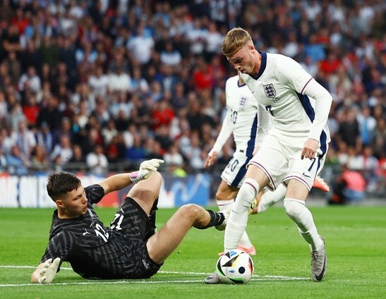 Tuyển Anh bị la ó sau khi thua sốc đội xếp dưới UAE, Iraq trên BXH FIFA