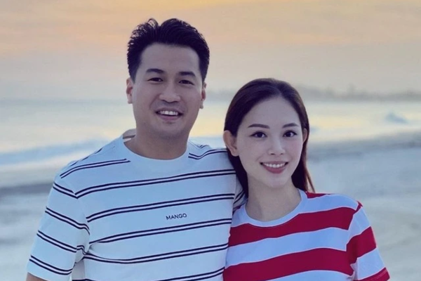 Linh Rin cảm thán về loạt ảnh được ông xã chụp cho không khác gì 'bản vẽ nhà hàng': Tôi quen rồi
