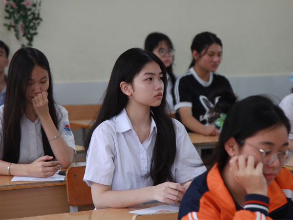 Hà Nội đề nghị công an xác minh tin lộ đề Ngữ văn thi lớp 10