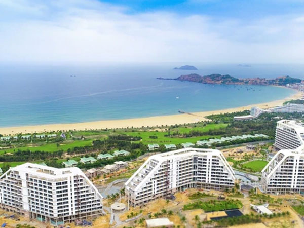 Nhận trát phạt do chậm công bố hơn chục văn bản, FLC đang kinh doanh ra sao?