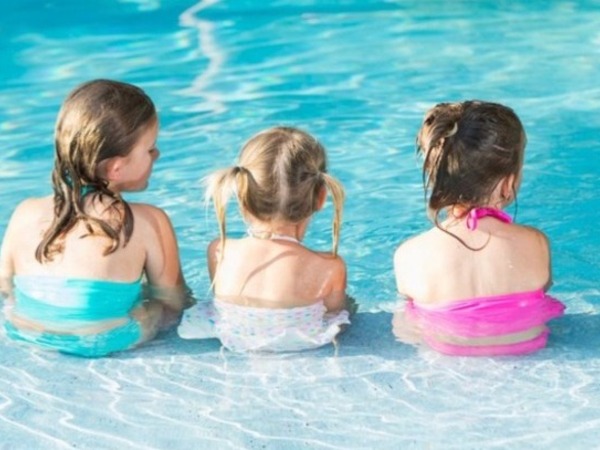 Màu sắc đồ bơi có thể ngăn ngừa đuối nước ở trẻ em