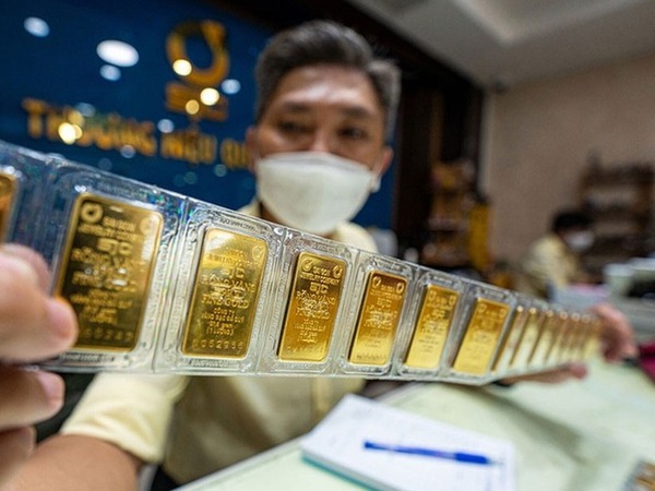 Ngân hàng Nhà nước bác tin thiếu vàng, Agribank mở thêm nhiều điểm bán vàng bình ổn giá
