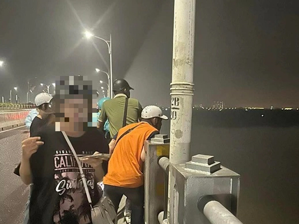 Hà Nội: Một ngày 2 vụ nhảy cầu Vĩnh Tuy