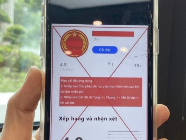 Cài phần mềm từ công an 'rởm', người phụ nữ ở Hà Nội mất gần 6 tỷ đồng