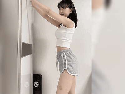 Phụ nữ Nhật tập uốn lưng mỗi ngày, để giữ vóc dáng cân đối, da dẻ mịn màng, tươi trẻ