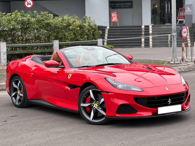 Đại gia ngành y tế chi 10 tỷ tậu siêu xe Ferrari Portofino M hàng hiếm