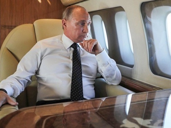 Điện Kremlin lên tiếng về mức độ an toàn của máy bay chở Tổng thống Putin