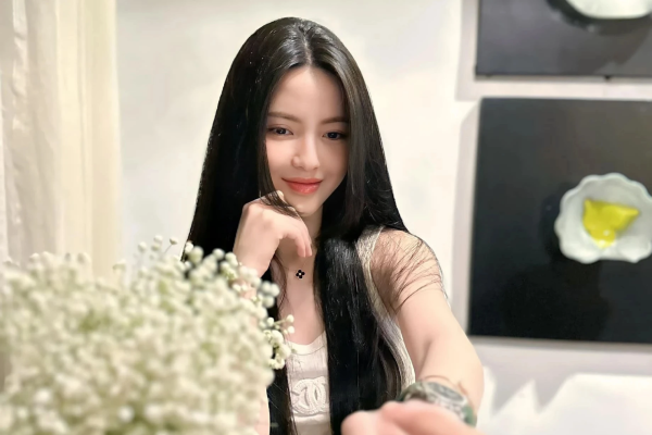 Các bên lên tiếng làm rõ vụ tố Chu Thanh Huyền 'ăn cắp' hình ảnh lộ liễu để bán sản phẩm đang ầm ĩ MXH