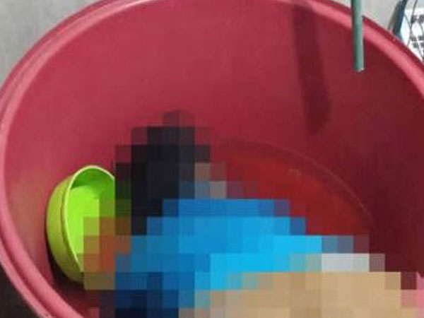 Ngã vào xô nước, cháu bé 2 tuổi tử vong