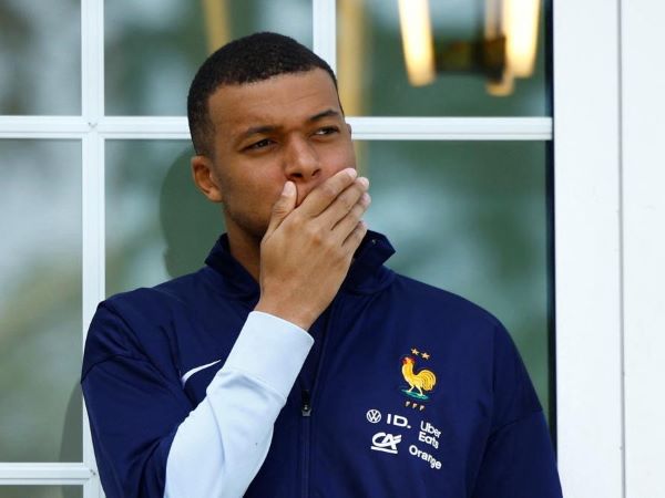 Dịch cúm tấn công tuyển Pháp trước trận ra quân EURO 2024, Mbappe phải nghỉ tập